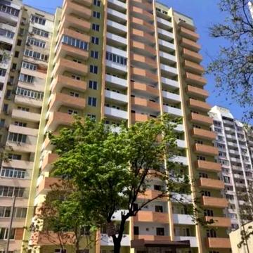 Трикімнатна квартира в центрі міста в новому будинку