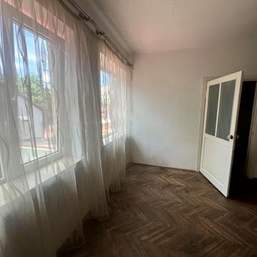 Тараса Шевченка вул., 35