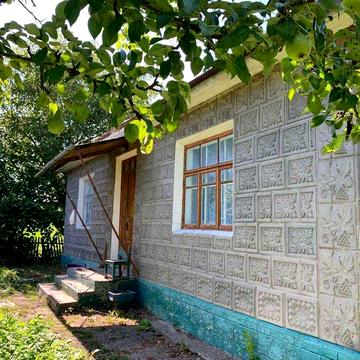 Продаж добротного цегляного будинку