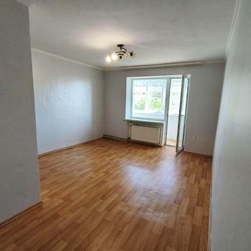 Продам однокімнатну квартиру на Попова