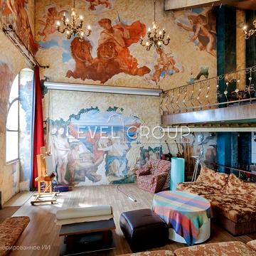 Унікальна дворівнева студія  у стилі арт-деко