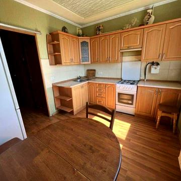 ТЕРМІНОВО!    ПРОДАМ   1 кім.кв  в  Центрі  міста