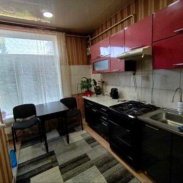 Двокімнатна квартира в приватному секторі, центр міста