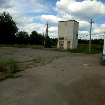 Центральна, 1