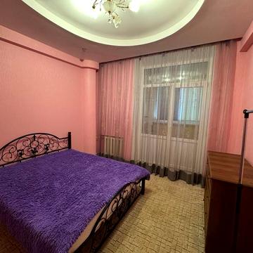 Двокімнатна квартира на площі Поляка