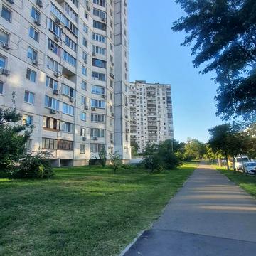 Мілютенко, 17В