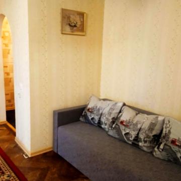 Академіка Заболотного вул., 156 к1