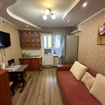 Милославська вул., 8