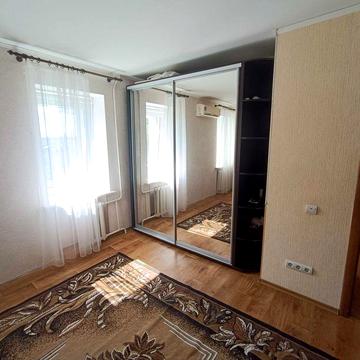 Продам однокімнатну квартиру, 4/9 п, центр міста.