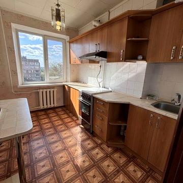 Оренда 2к-кімнатної квартири в центрі на Дзержинці