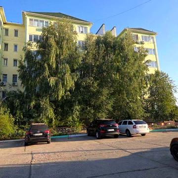 Авангард. 2 ком.кв с гаражом и подвалом !