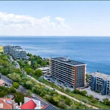 Долгосрочно смарт в ЖК Калипсо с конца сентября по май. Возле моря.