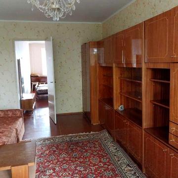 Здамо 3-кімнатну квартиру біля метро Лівобережна
