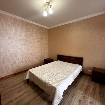 Ревуцького вул., 9