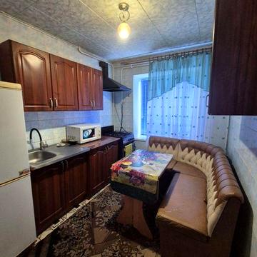 Продам 2-х кімнатну квартиру по вул.Старотроїцькій