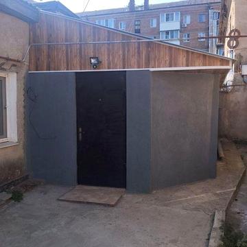 Продаю однокімнатний жилкоп в центрі міста від власника