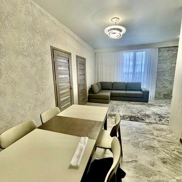 Старокозацька вул. (Комсомольська), 52