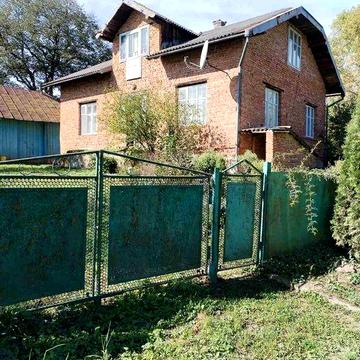 Продам добротний цегляний будинок 25 км житловий стан!