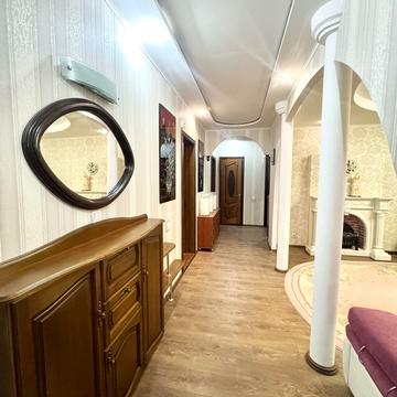 Академіка Корольова вул., 31
