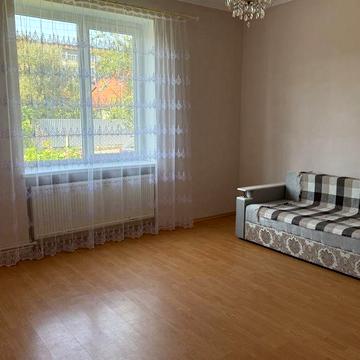 Продається полуособняк в Мукачеві