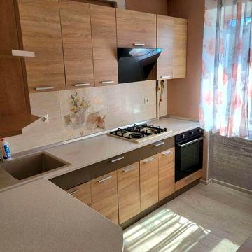 Продам 2к квартиру в самом центре Черноморска!