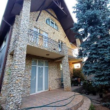 Продаж  будинку на березі р.Снов  с. Клочків