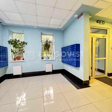 Пріорська (Полупанова), 16  квартира  ЖК"Вишиванка" Оболонський район ЖК Вишиванка