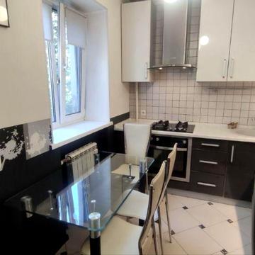Сдается 2-х комн. кв. в центре