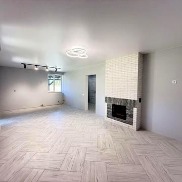 Топ будинок в найкращій локації з соснами на ділянці. Гореничі