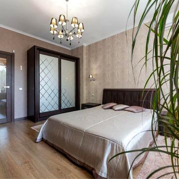 Без % Продається  шикарна квартира , 3 кімнати . Урядовий квартал .