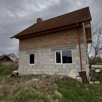 Продаж 3к Дім Вишнева вулиця