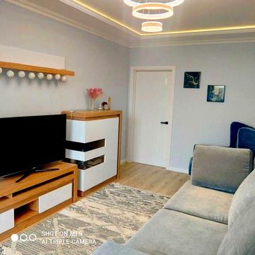 Продам 1к кв. зі свіжим ремонтом, велика кухня, нові меблі та техніка