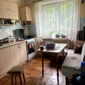 Продаж 4 кімнатноі квартири вул Мазепи