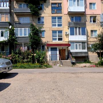 Академіка Корольова вул., 7