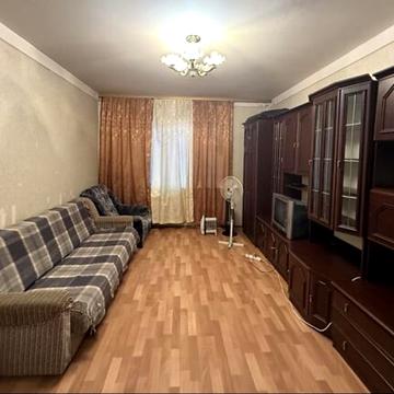 Автозаводська вул., 63