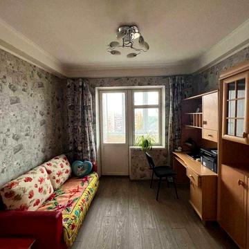 Сдам двухкомнатную  на Братиславской, 42.