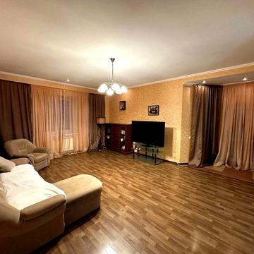 Продам добротний будинок 320 м2 на Соколівці.