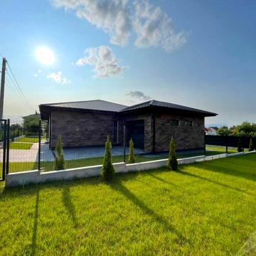 Продаж будинку у Конопниці