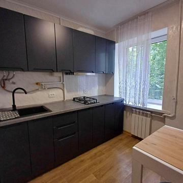 Богдана Хмельницького просп. (Героїв Сталінграда), 133