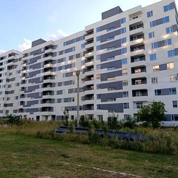 Льва Ландау просп. (50-річчя СРСР), 5