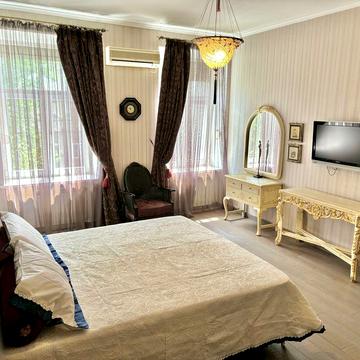 Власник / Без комісії / Квартира 80м 2 кім Київ вул. Інститутська 24/7