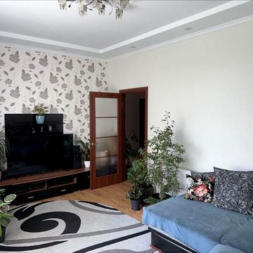 Квартира 3 кімнатна + гараж