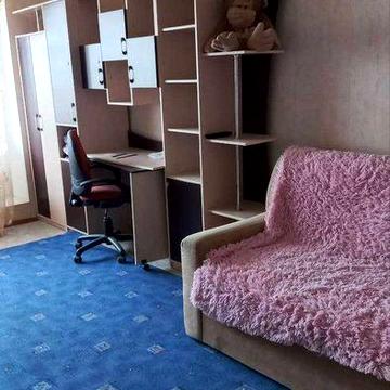 Сдам 2-х. к. квартиру возле метро Героев Труда