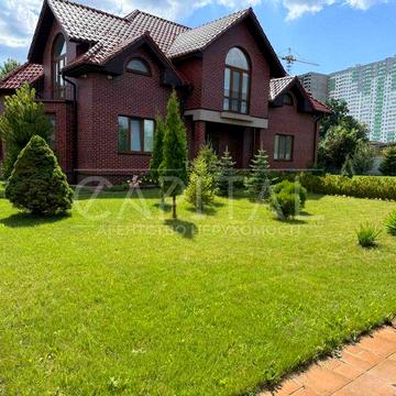 Казковий будинок  340 м2 з великою  ділянкою 35 соток