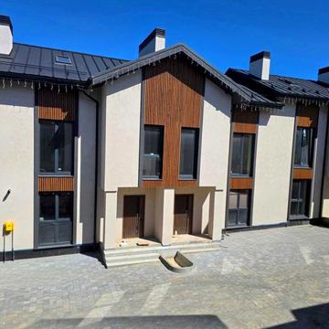 Триповерховий таун ГАЗ, міські комунікації Парк Незнайко - 3хв пішки