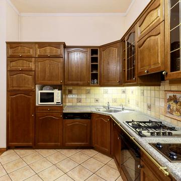 Академіка Андрія Сахарова вул., 8