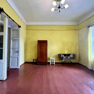 2-кімнатна квартира у жилкопі, можливо по сертифікату.