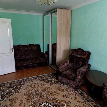 Сдам 1 кв Южнопроектная Гагарина  4500+сч.