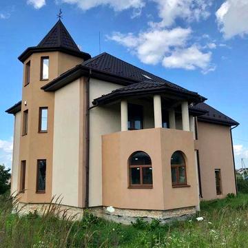 Продаж будинку можливо використання під комерцію , без комісіі