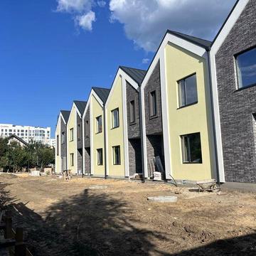 Новий таунхаус біля школи в Бучі 82 тис. дол. єОселя, постанови - ТАК